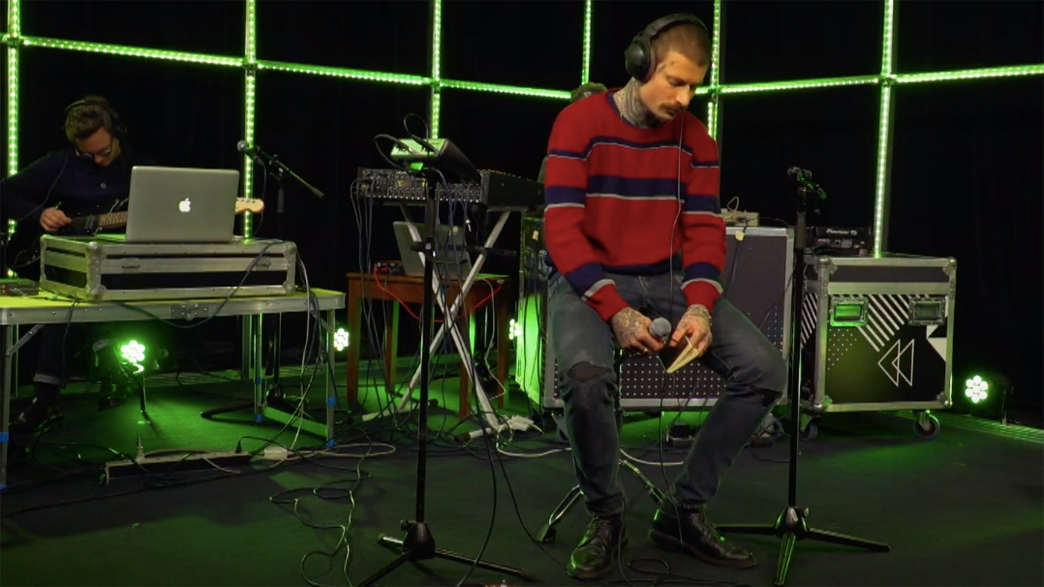 Own - Hold Me Tight & Park (Live At 3Voor12 Radio) - Patta