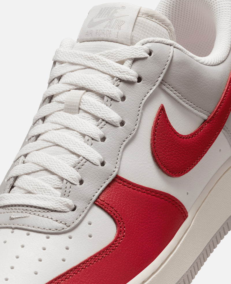 Nike Air Force 1 '07 Lv8