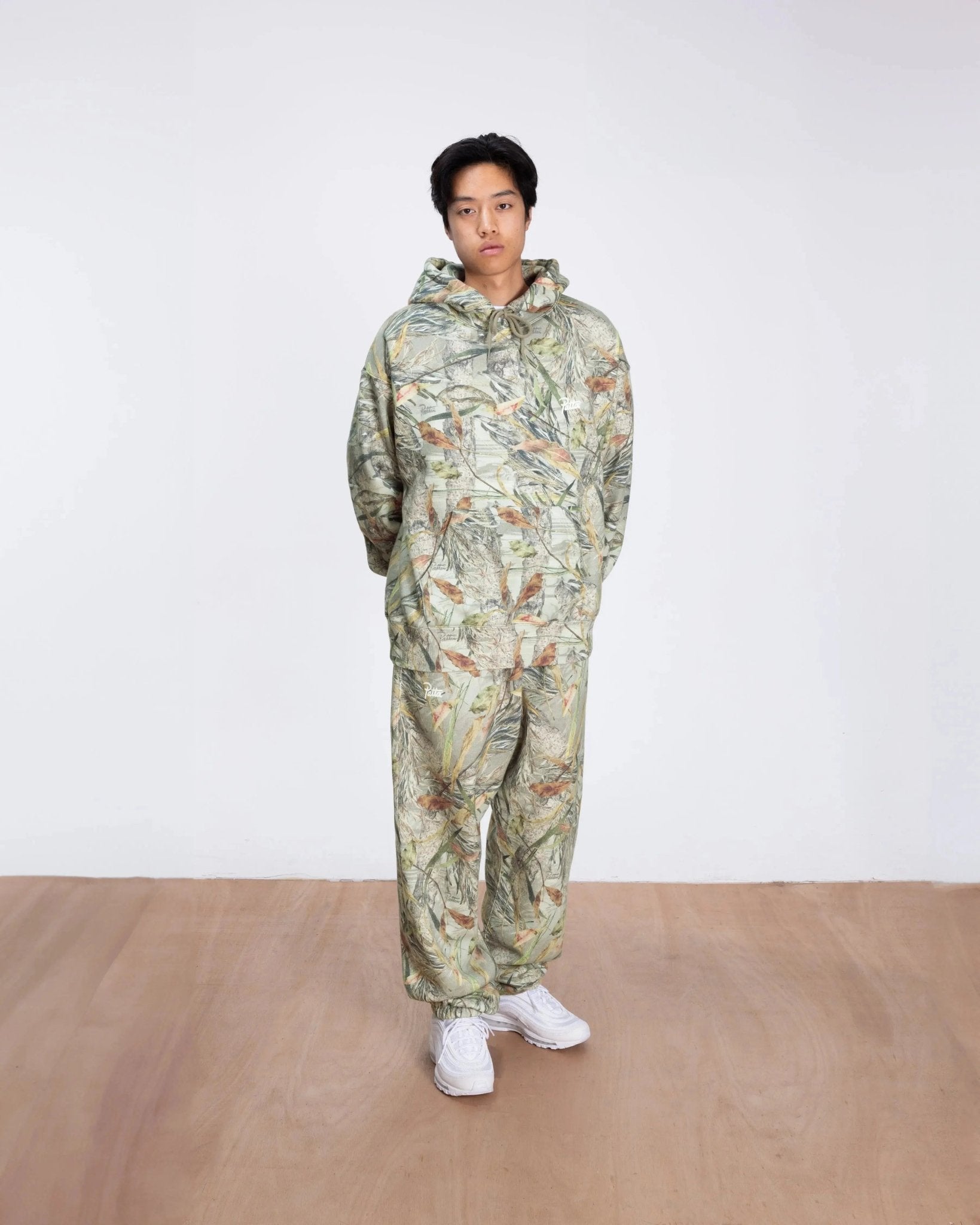 Patta Nature Print Classic Jogging Pants (Nature Print) - Patta